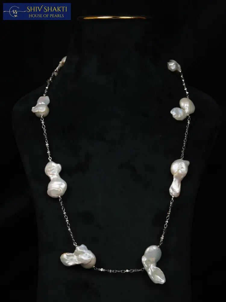 Baroque Heavy Pearl Mala