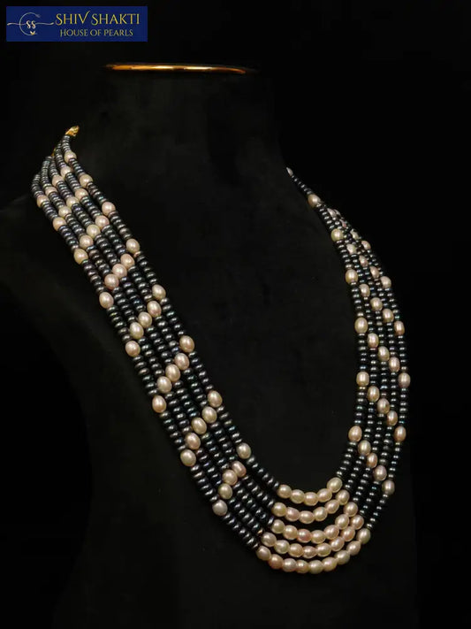 Black and white Pearl necklace 3-4mm Necklace / Mala