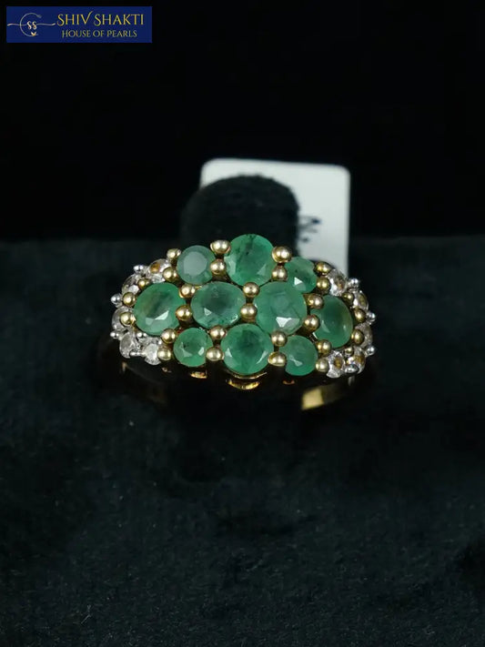 Bold Elegance Emerald Silver Jewellery