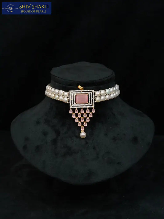 Delicate Pearl Choker