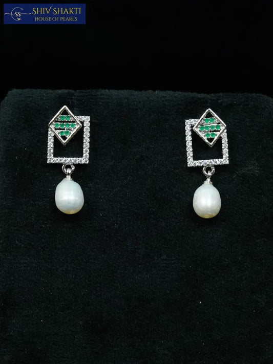Emerald Pearl Dangle Earring Pearl Earrings