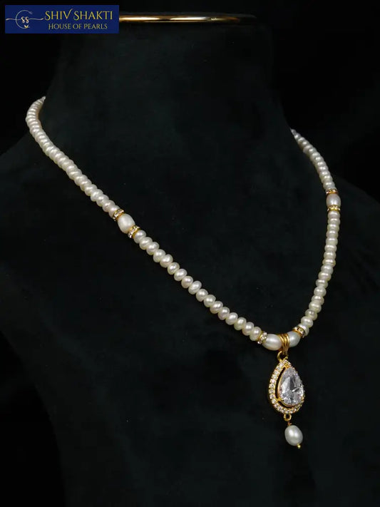 Pearl necklace with a teardrop132 Necklace / Mala