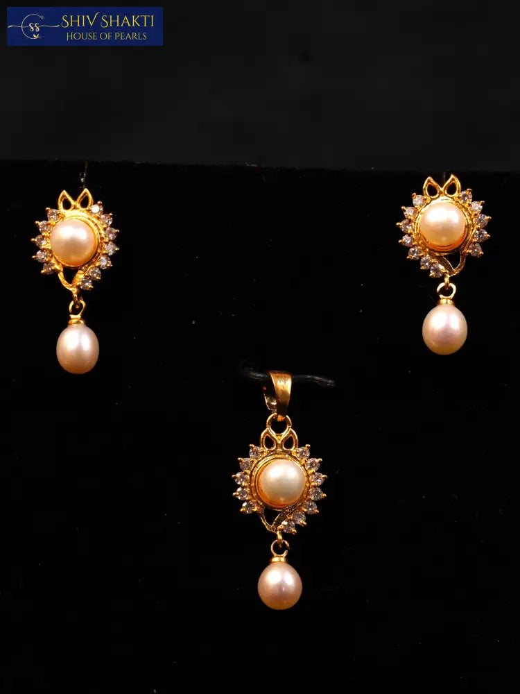 Pearl Sparkle Locket