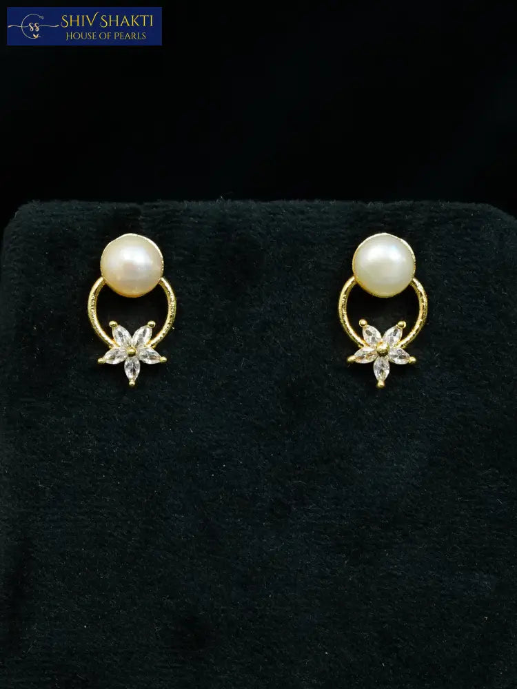 Pearl Studs With Flower Detailing Pearl Studs