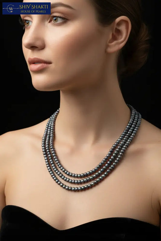 3 Line Black Attractive Necklace Necklace / Mala