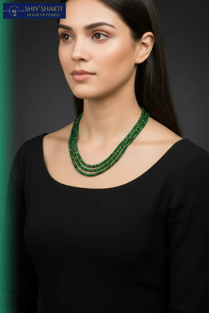 3 Lines Emerald Beauty