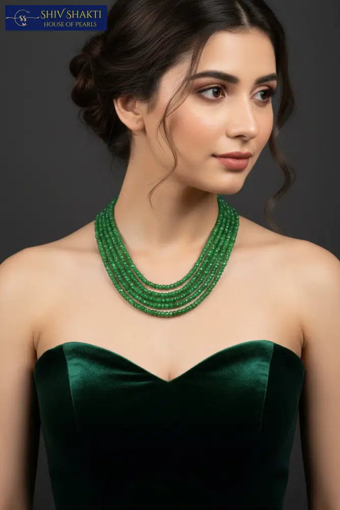 5 Lines classic Emerald Necklace