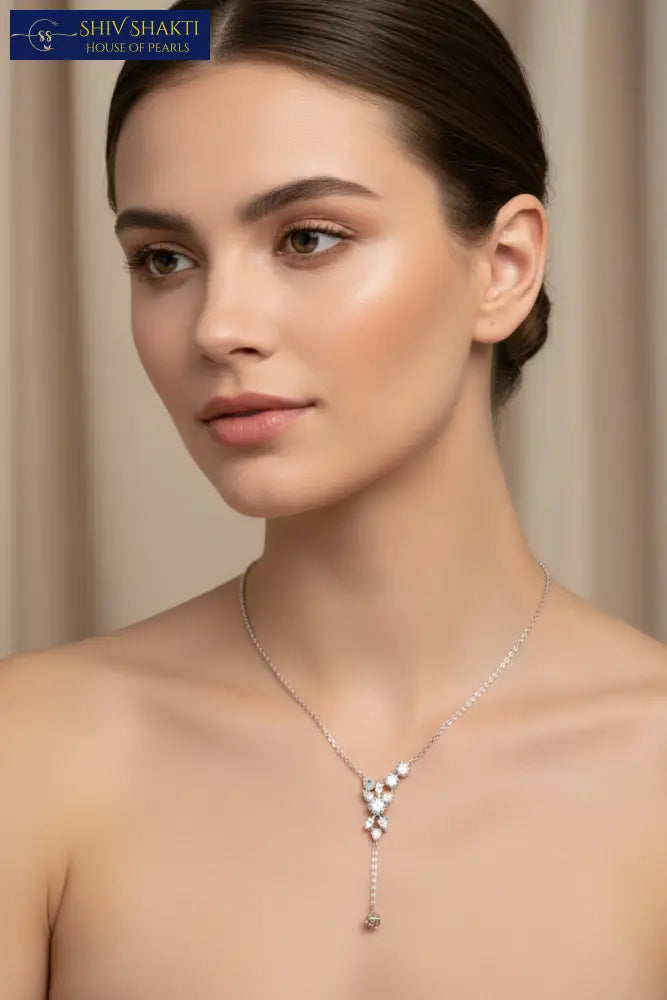 Adorable silver Necklace