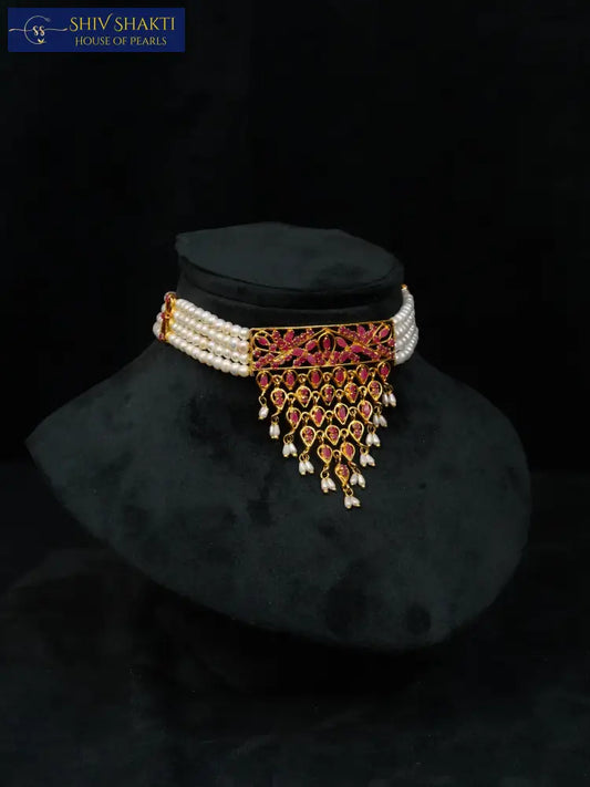 Alluring Pearl Necklace