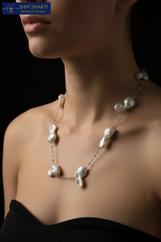 Baroque Heavy Pearl Mala