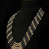 Black and white Pearl necklace 3-4mm Necklace / Mala
