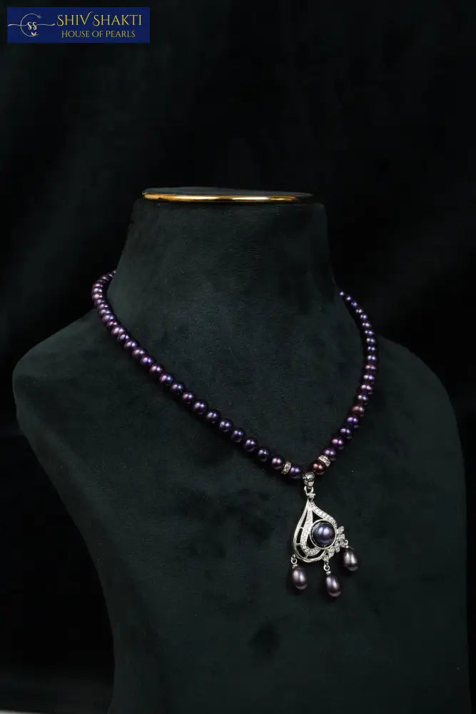 Black Classic Pearl Necklace Pearl Necklace / Mala