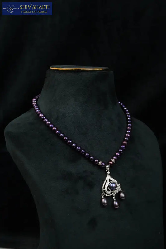 Black Classic Pearl Necklace Pearl Necklace / Mala