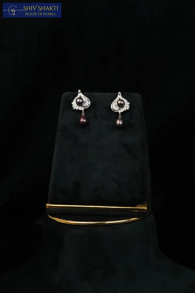 Black Classic Pearl Necklace Pearl Necklace / Mala