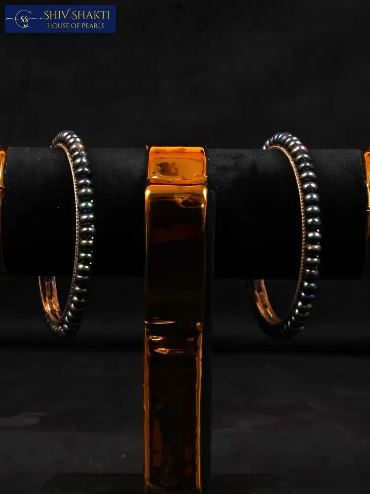 Black n Blue Flat Pearl Bangle