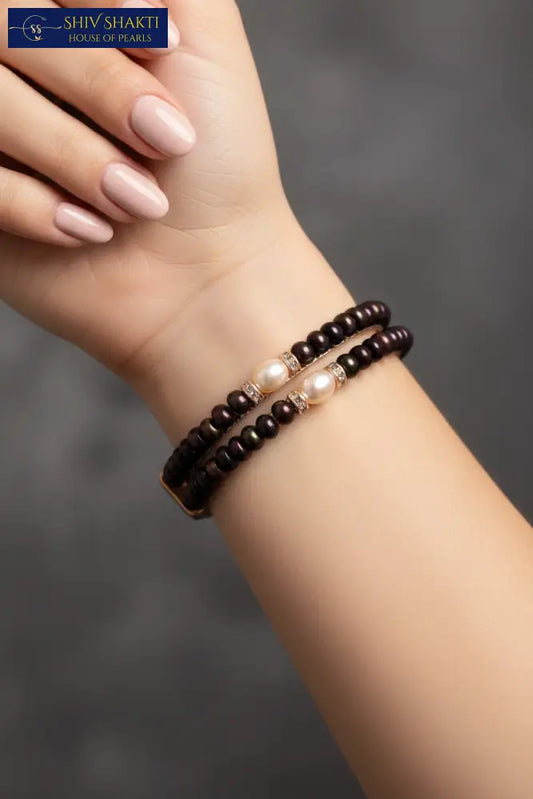 Black n White Flat Pearl Bangle