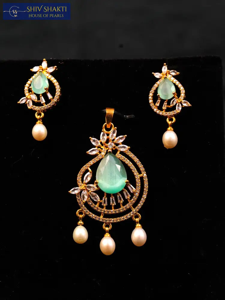 Blossom Pearl Locket