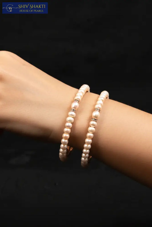 Classic Pearl Bangle