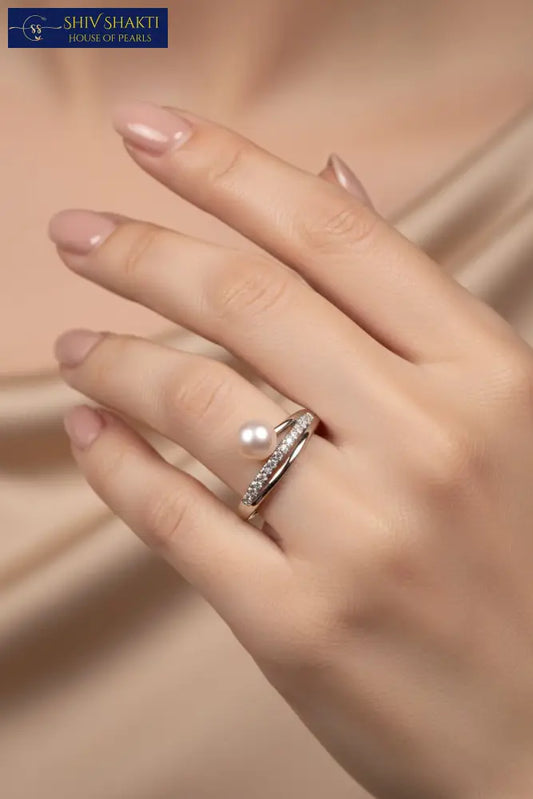 Classic Pearl Ring