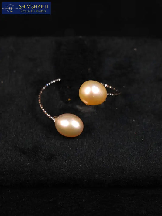 Delicate Bond Pearl Ring Adjustable