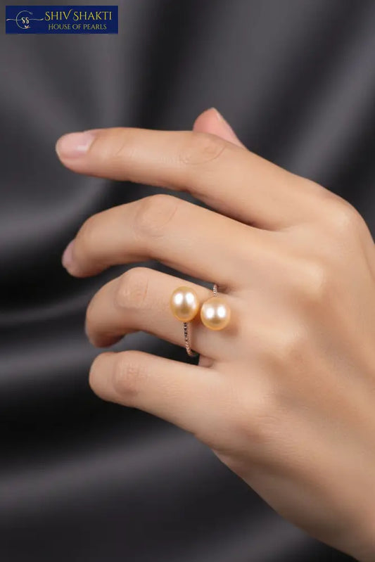 Delicate Bond Pearl Ring Adjustable