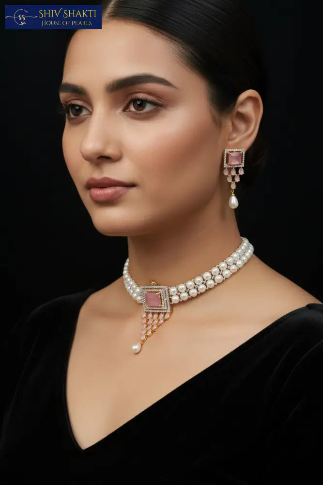 Delicate Pearl Choker