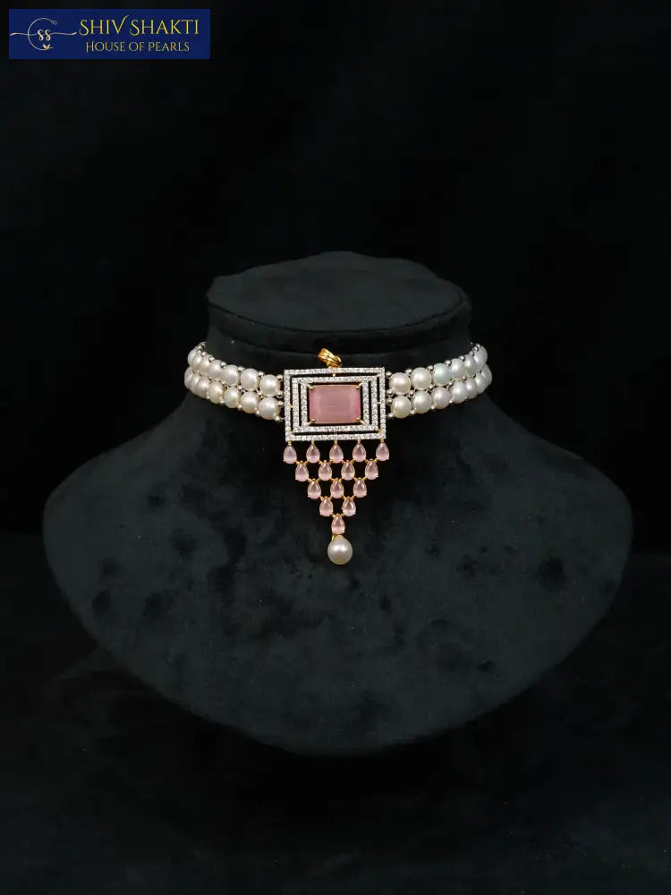 Delicate Pearl Choker