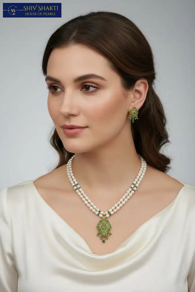 Diamond classic Pearl pendant Pearl Necklace / Mala