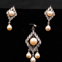 Diamond Shape Pearl Locket