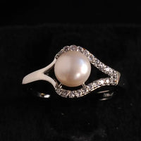 Elegant Pearl Ring
