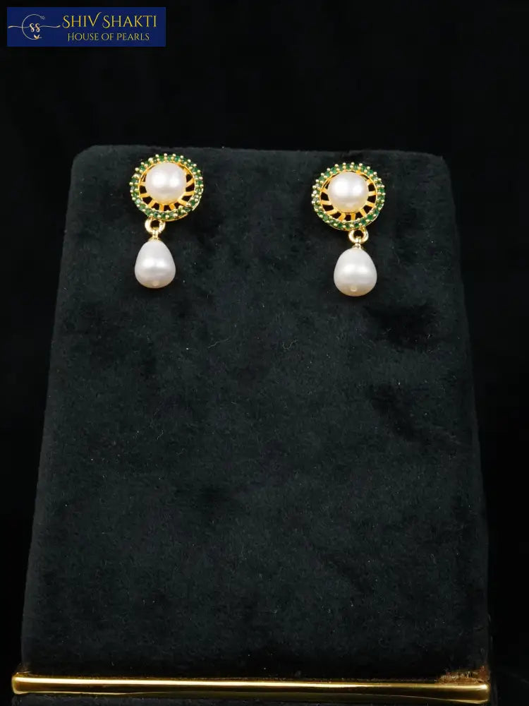 Elegant Single line Pearl Pearl Necklace / Mala