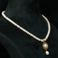 Elegant Single line Pearl Pearl Necklace / Mala