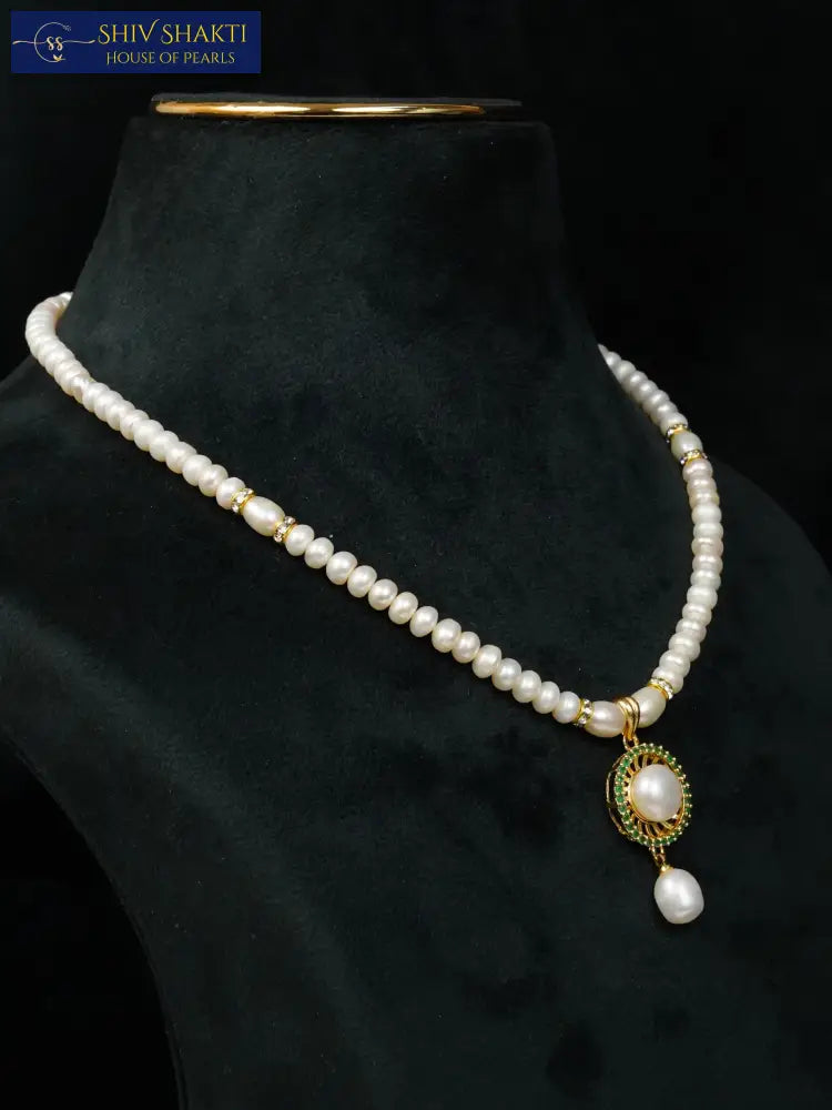 Elegant Single line Pearl Pearl Necklace / Mala