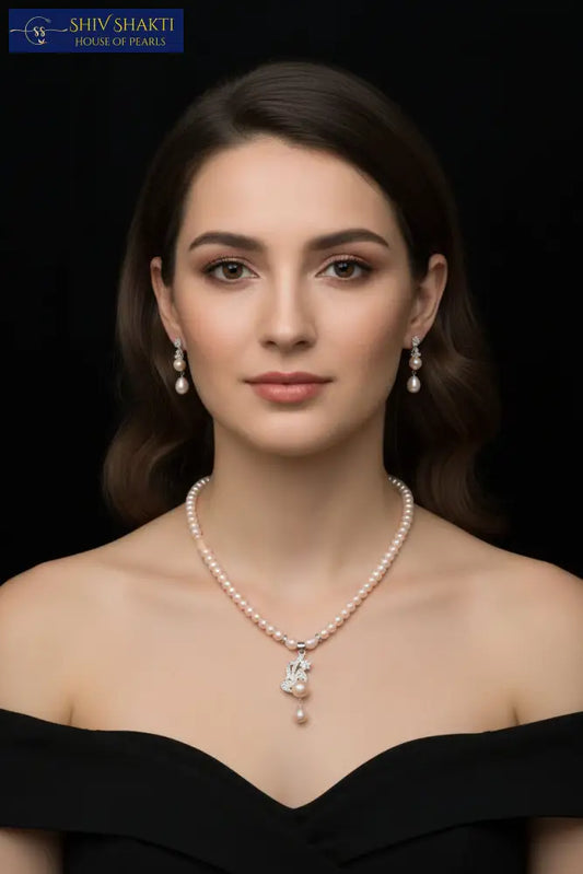 Fancy Pearl Necklace Pearl Necklace / Mala