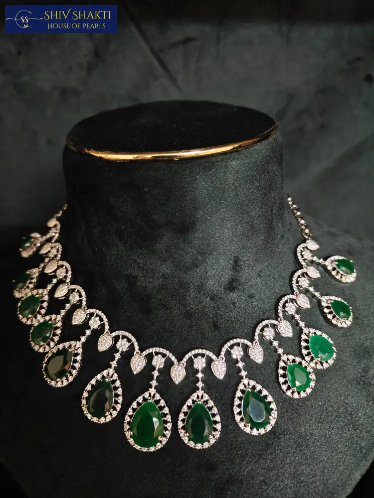 Gala Dinner Necklace with Emerald Silver Jewellery