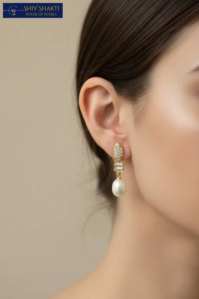 Golden Leaf Pearl Earring Pearl Earrings
