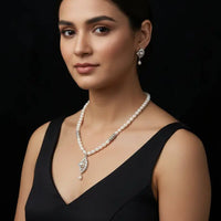 Graceful Pearl Necklace Pearl Necklace / Mala