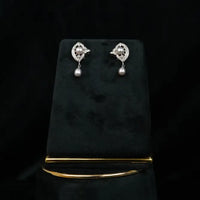 Graceful Pearl Necklace Pearl Necklace / Mala