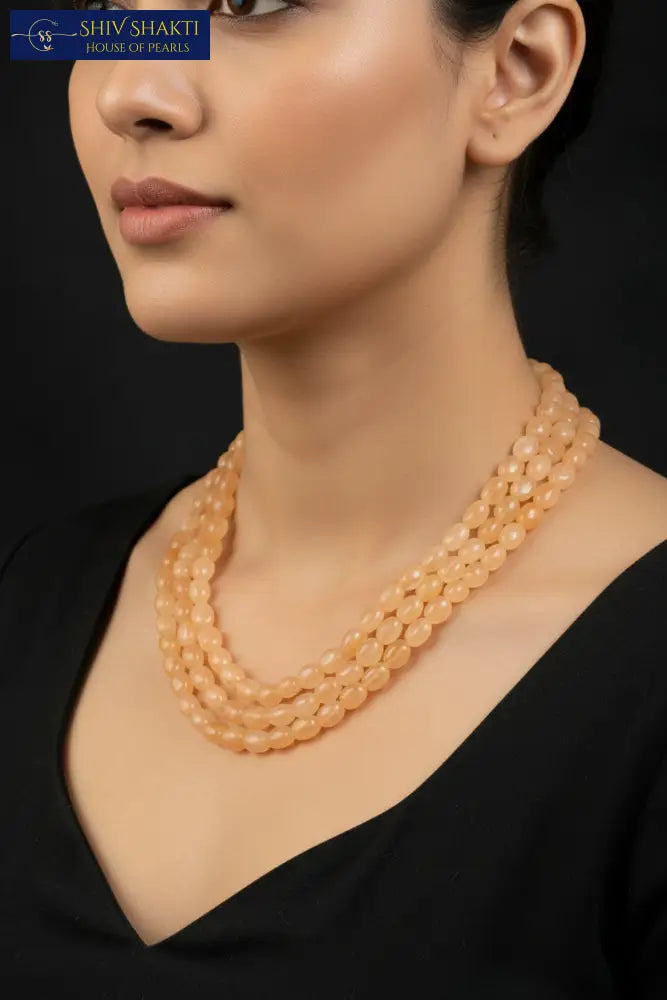 Gracious Necklace in 3 lines Gemstones