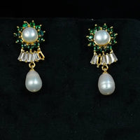 Green Onyx Necklace Pearl Necklace / Mala