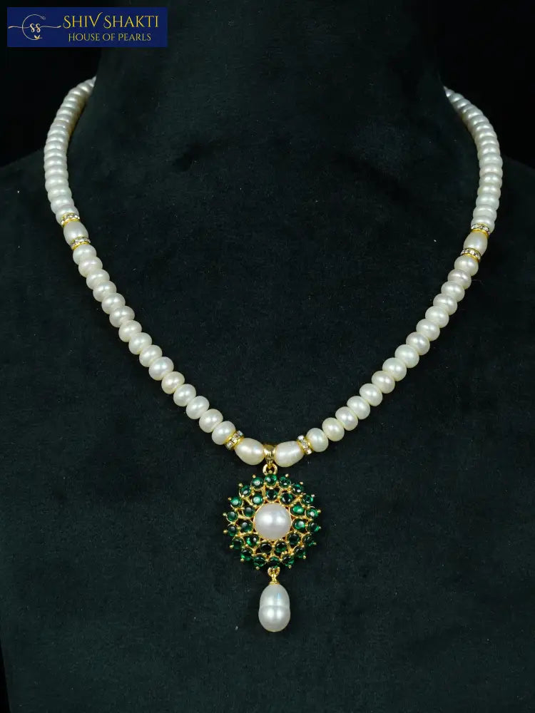 Green Onyx Necklace Pearl Necklace / Mala