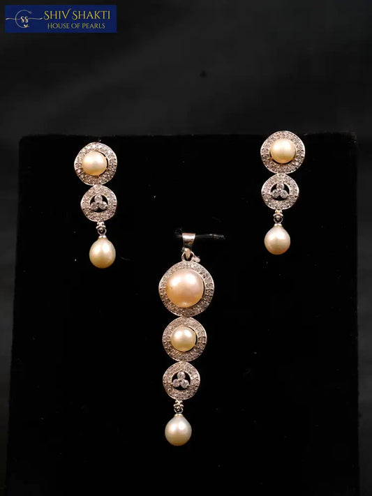 Heirloom Pearl Locket