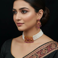 Impeccable Pearl Choker