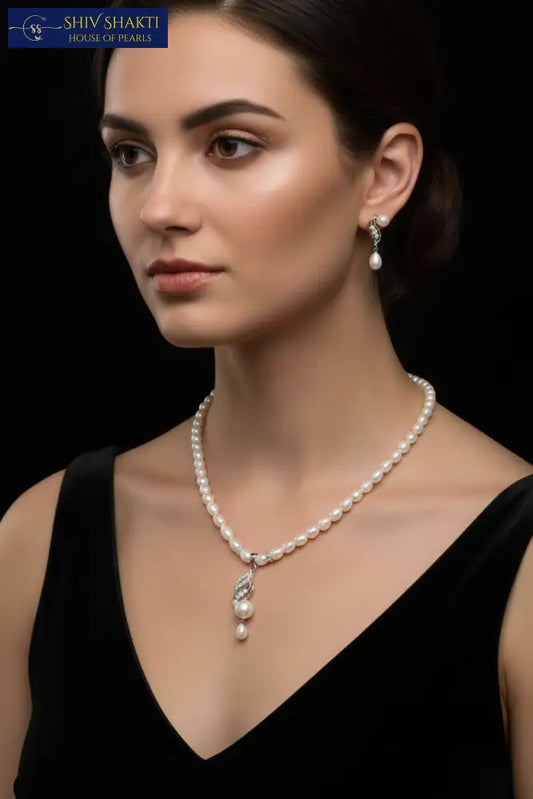 Korean Necklace Pearl Necklace / Mala