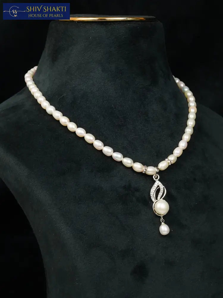 Lovely Korean Set Pearl Necklace / Mala