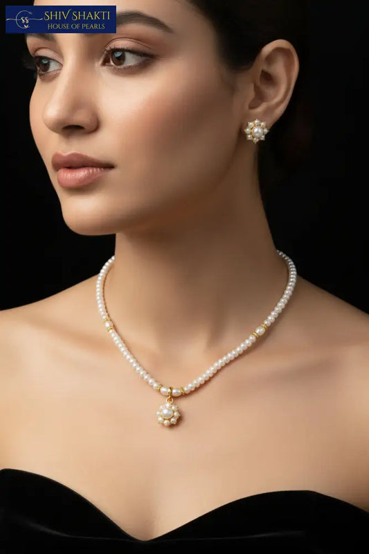 Majestic Pearl Flower Necklace / Mala