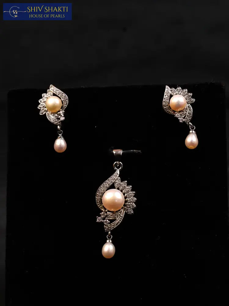 Ocean Whisper Locket