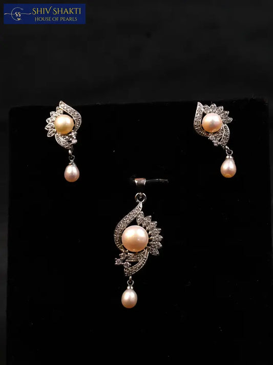 Ocean Whisper Locket