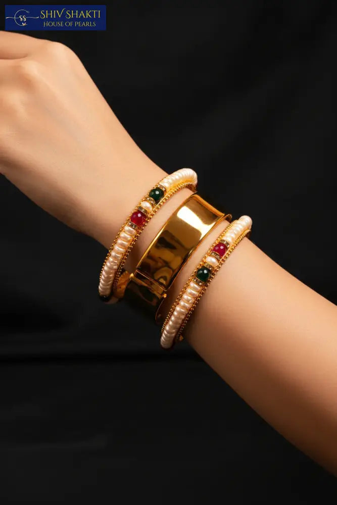 Onyx Stone with Pearls