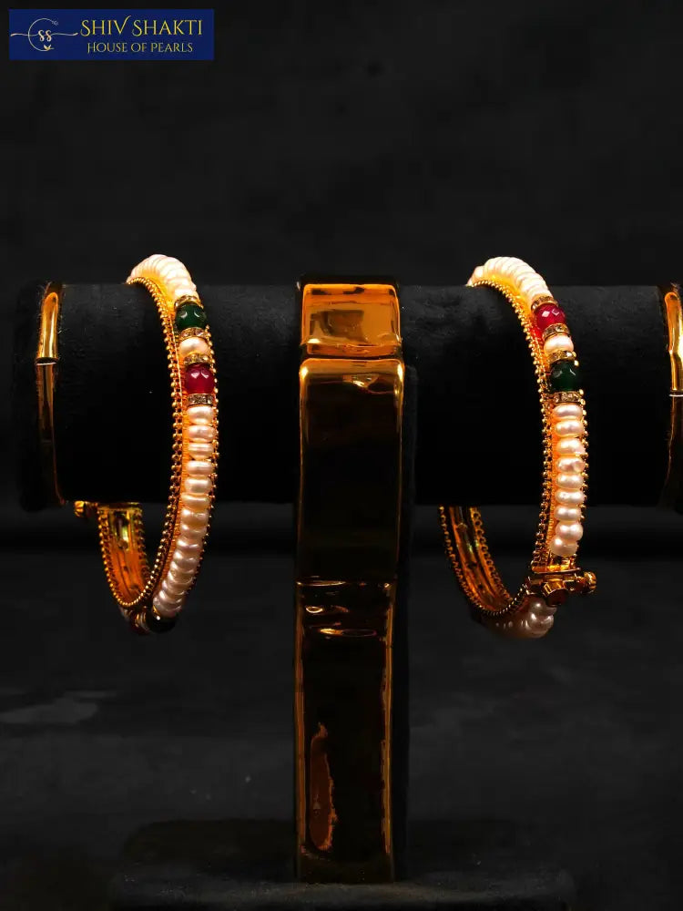 Onyx Stone with Pearls